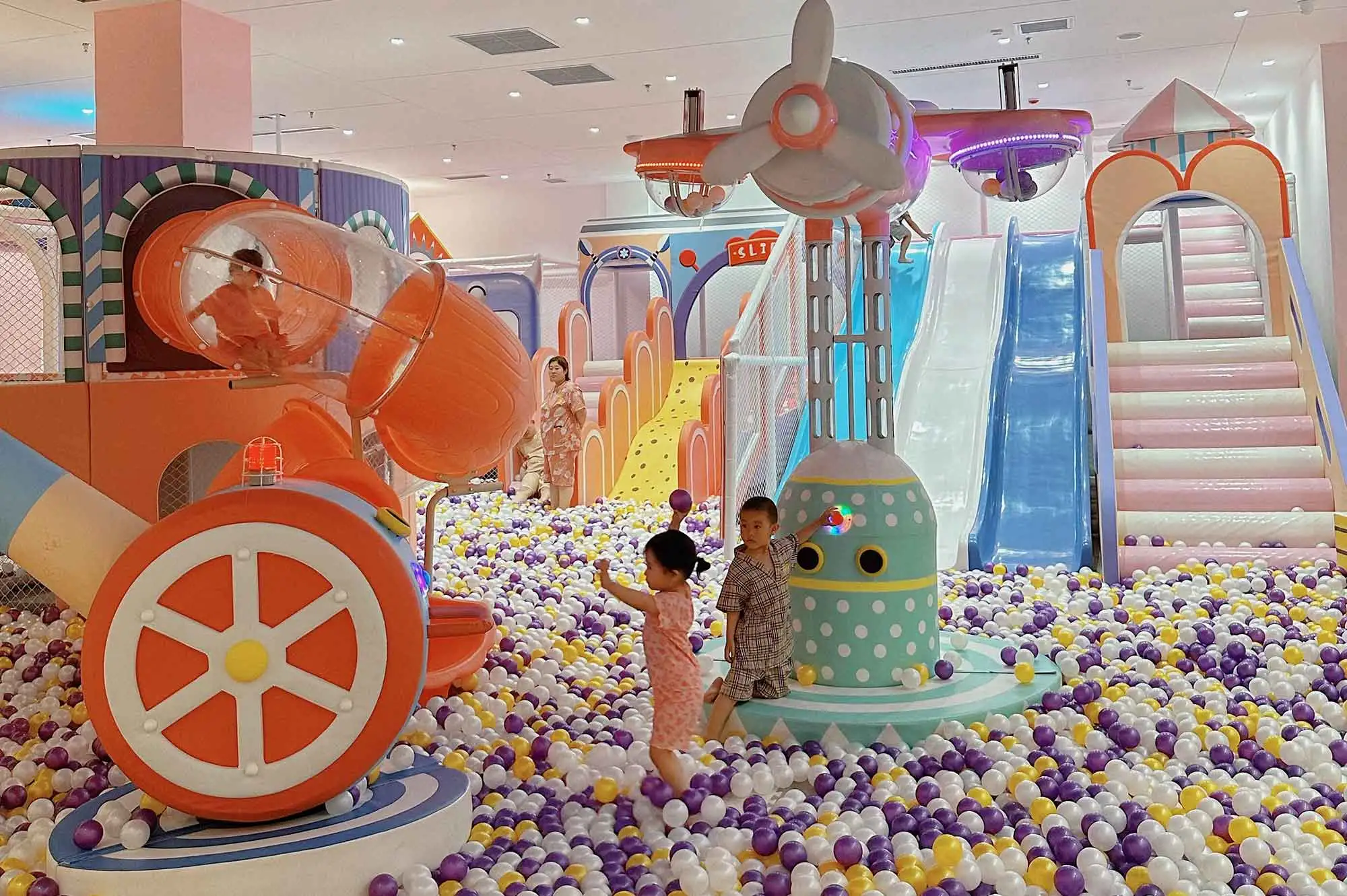 indoor playground manufacturers